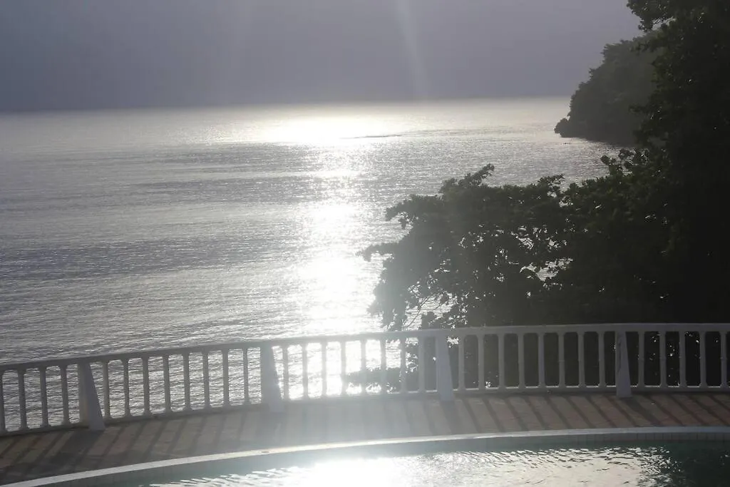 아파트 Tower Isles Condo With Sea Views